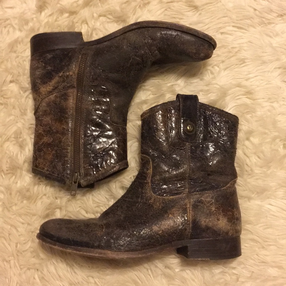 Frye Distressed Ankle Boots 💜